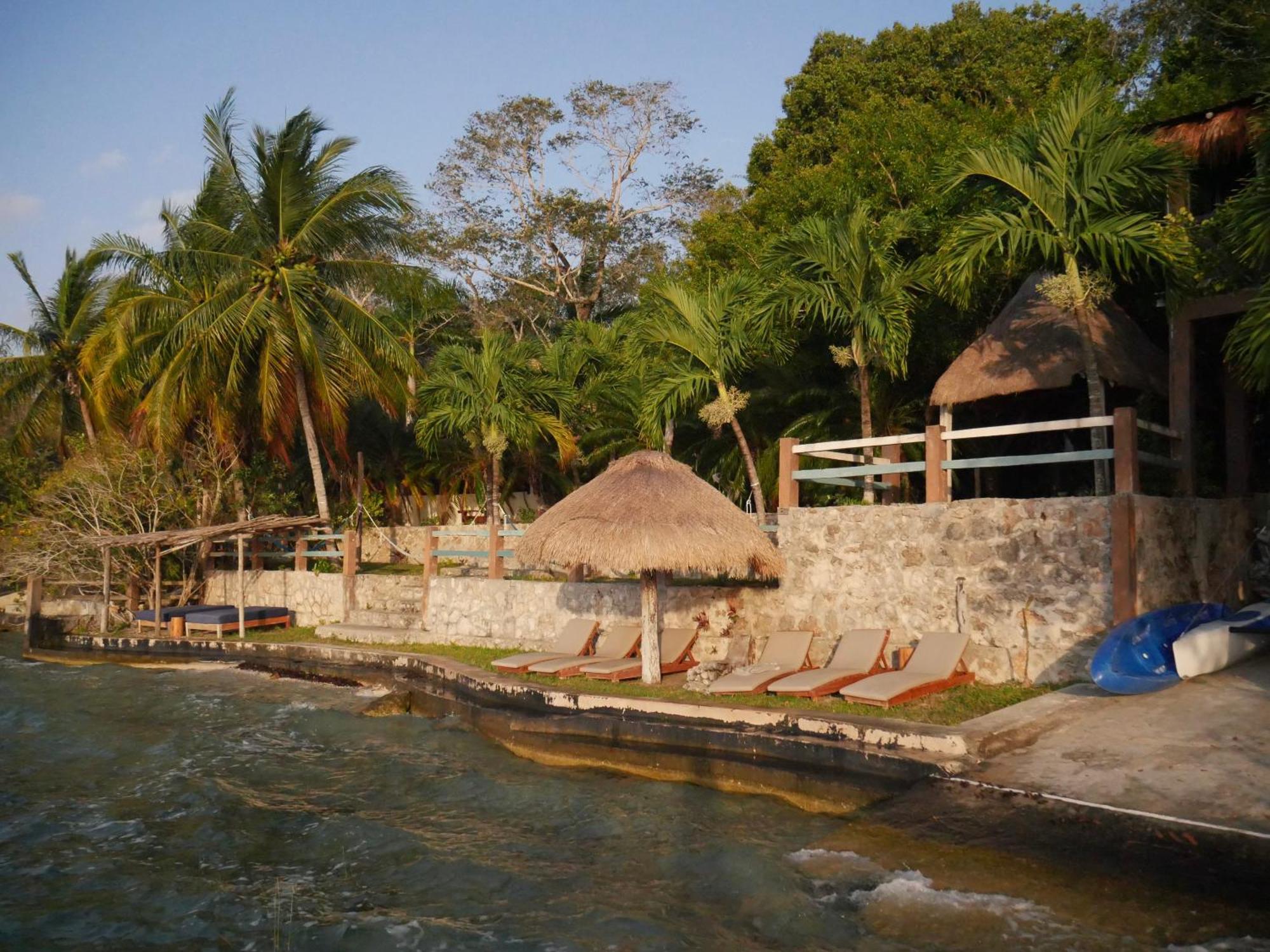 Villa Santuario Lake Front Oasis Bacalar Eksteriør billede