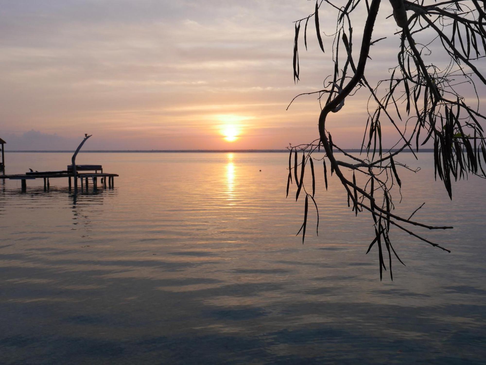 Villa Santuario Lake Front Oasis Bacalar Eksteriør billede
